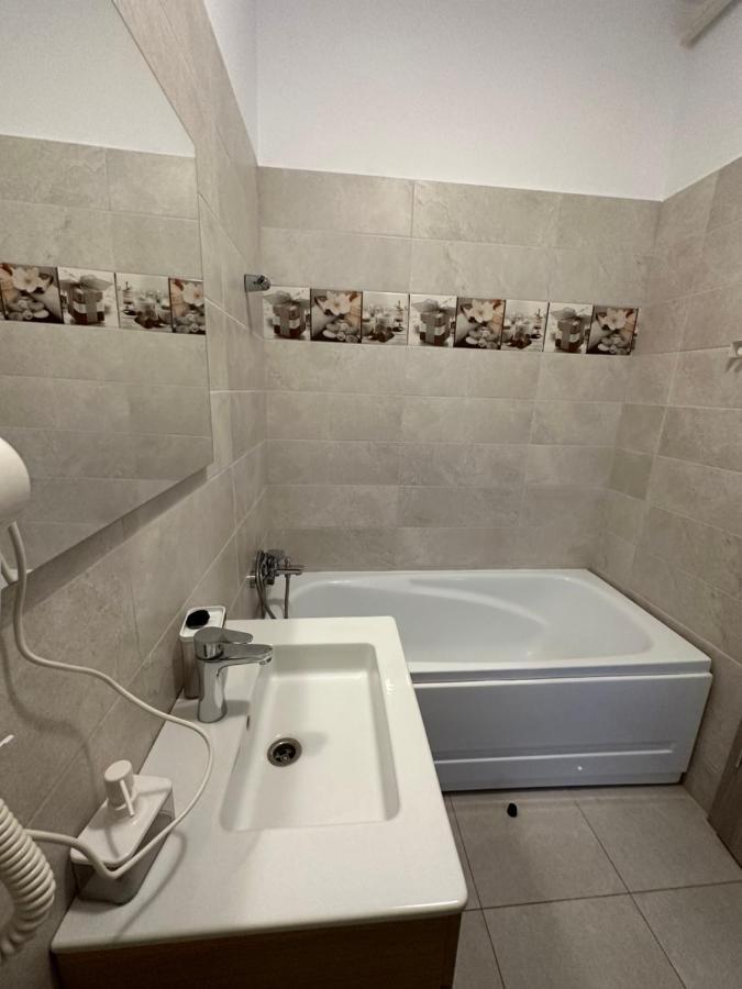 97 Rent House * Bucharest